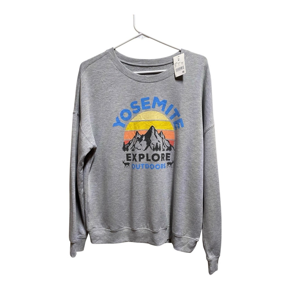 Zoe + Liv Yosemite Explore Sweatshirt Womens M Gray Mountain Graphic NWT